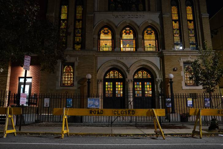 A photo of a police barricade outside a synagogue in Newark.